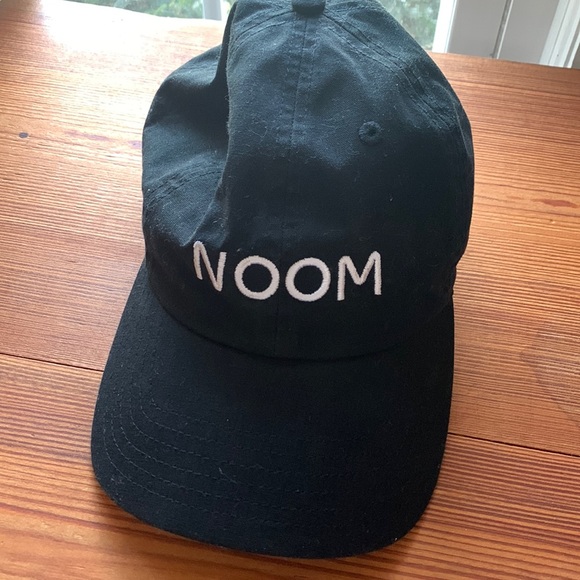 Black Noom Baseball Hat - Picture 1 of 2